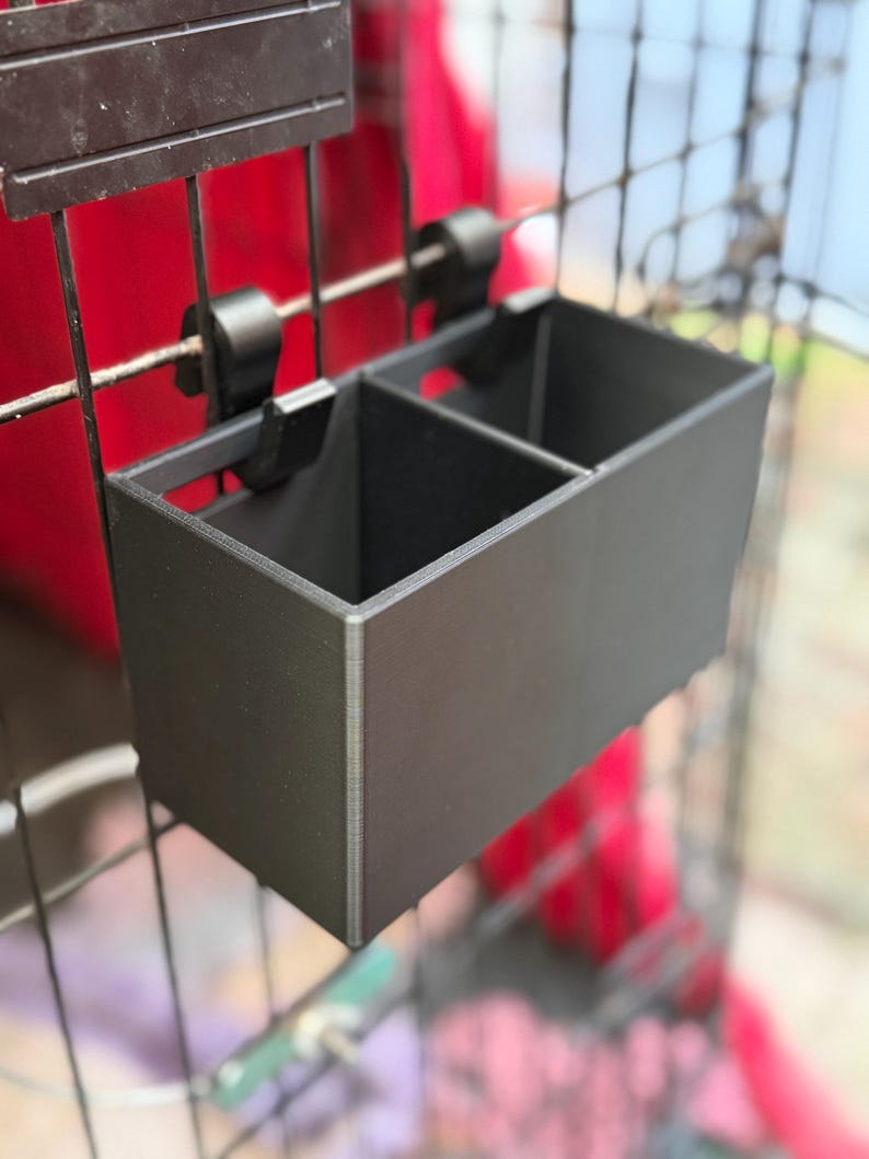Mini contenedor de almacenamiento con clip para jaulas de perros / Bolsa para excrementos / Soporte para golosinas para paseadores y dueños de perros / Organizador fácil de colocar con clip, no requiere instalación imagen 4