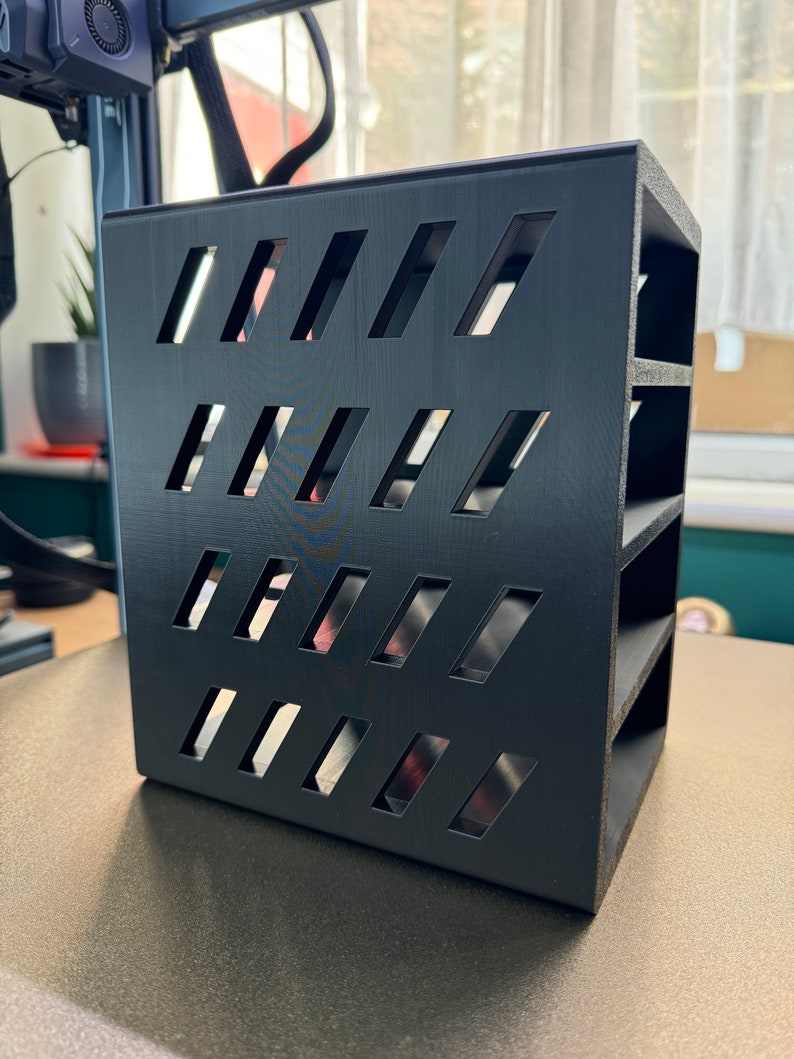 3D printed PLA shelf unit for storing the seagate 8TB Expansion Hard Drive to keep your office or desk tidy and organised.