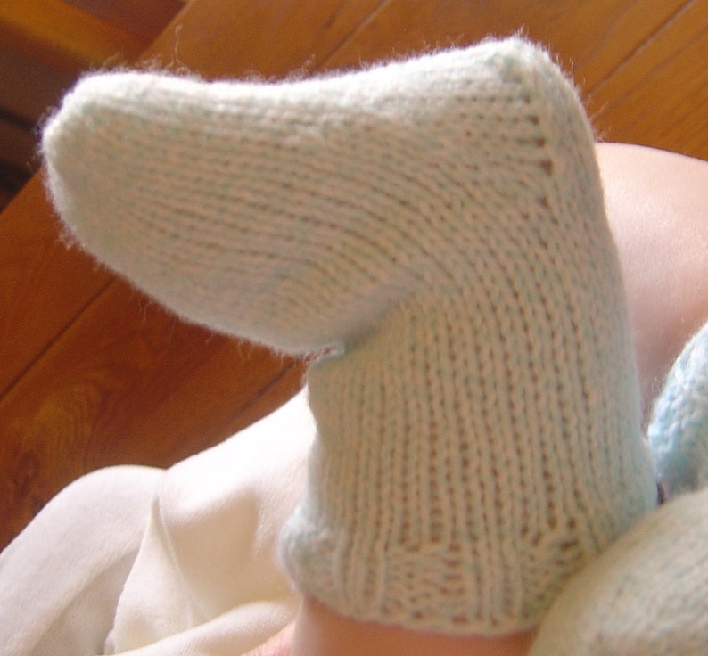 Baby Sock Knitting Pattern PDF image 1