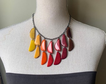 Reds to yellows ombré necklace
