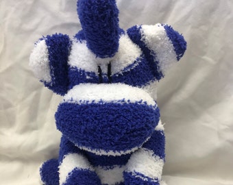 Mono de calcetín Sockimamy "Bluez" Muñeca de mono de calcetín, juguete de mono de calcetín, monos de calcetín, mono de calcetín relleno, mohawk, calcetines de punta, monstruo de calcetín, felpa