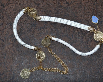 Vintage 1970s white Mesh Chain belt.  gold Coin Medallion.  skinny belt VFG. ML. Day or evening, wedding, bridal.