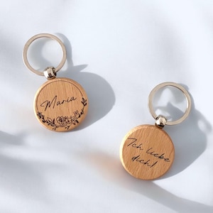 Schlüsselanhänger personalisiert aus Holz | Personalisierter Schlüsselanhänger | Rundes Design | Personalisiertes Geschenk