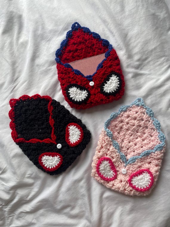 crochet pattern: spider-man kindle case (newly updated)