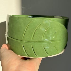 Decorative Deep Green Leaf Bowl