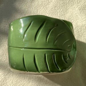 Leaf Plant Pot