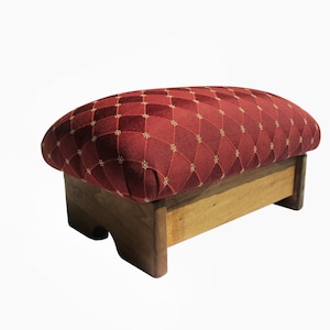 Padded Foot Stool 7&quot; Tall, Rococo Red, Maple Stain (Made in the USA)