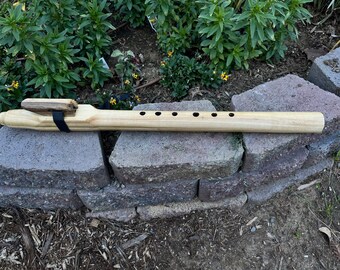 Low D Native American Style Flute in Poplar and Black Limba