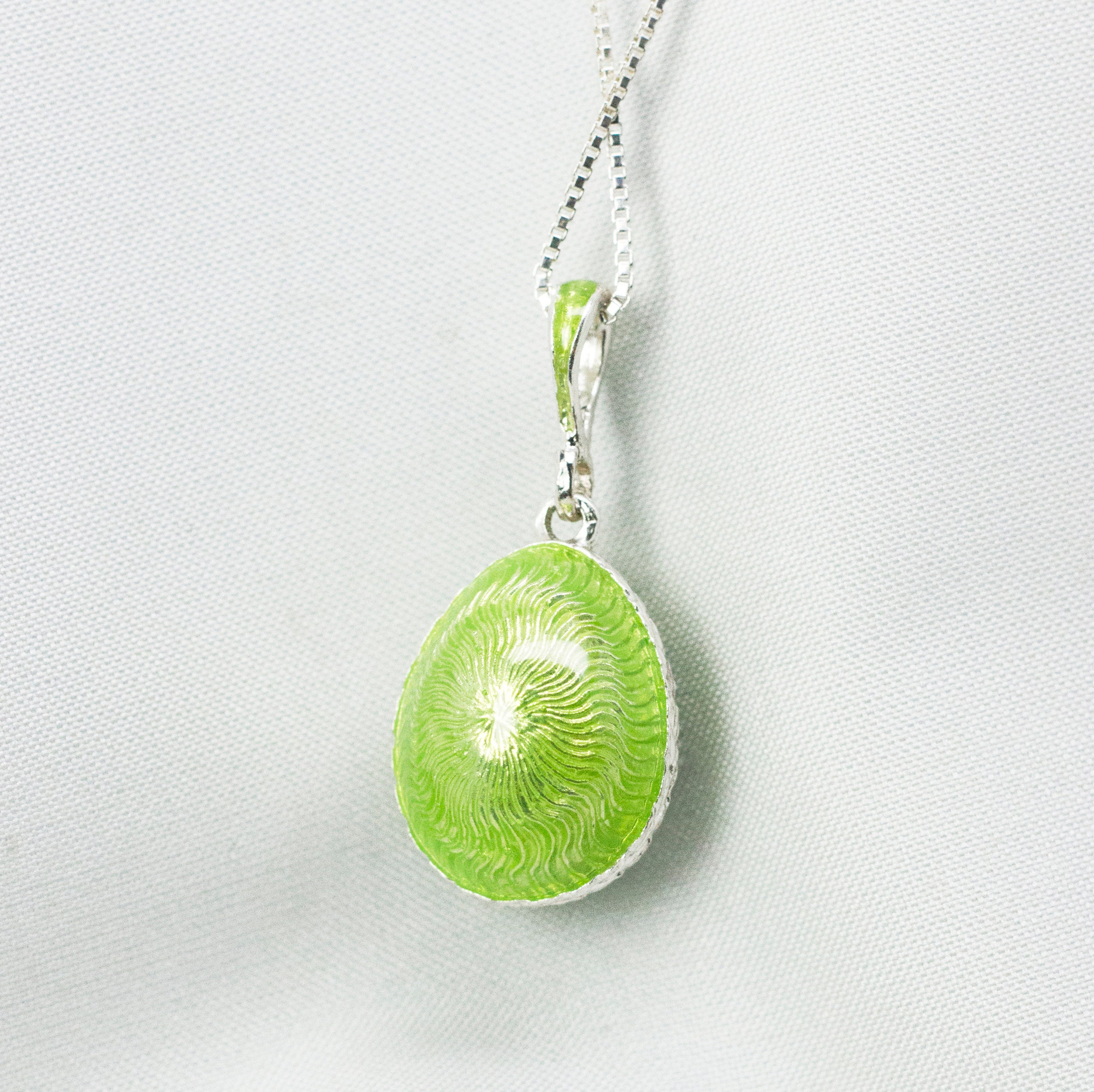 Fine Jewelry Vintage  Sterling Silver  Clover Leaf Enamel Egg Pendant Charm