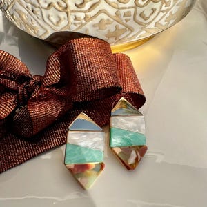 Handmade Geometric Colored Resin Earrings - Unique Retro Design.