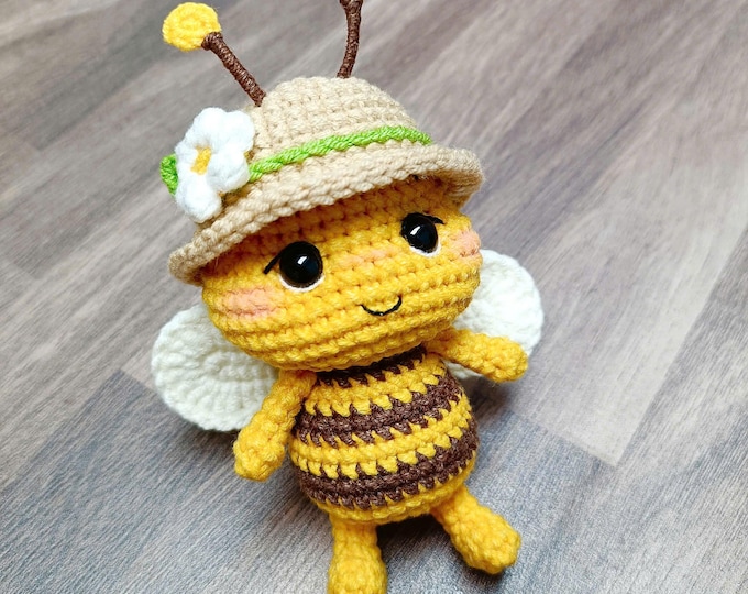 Bee Crochet Pattern: Amigurumi Keychain (US Terms) (PDF Download)
