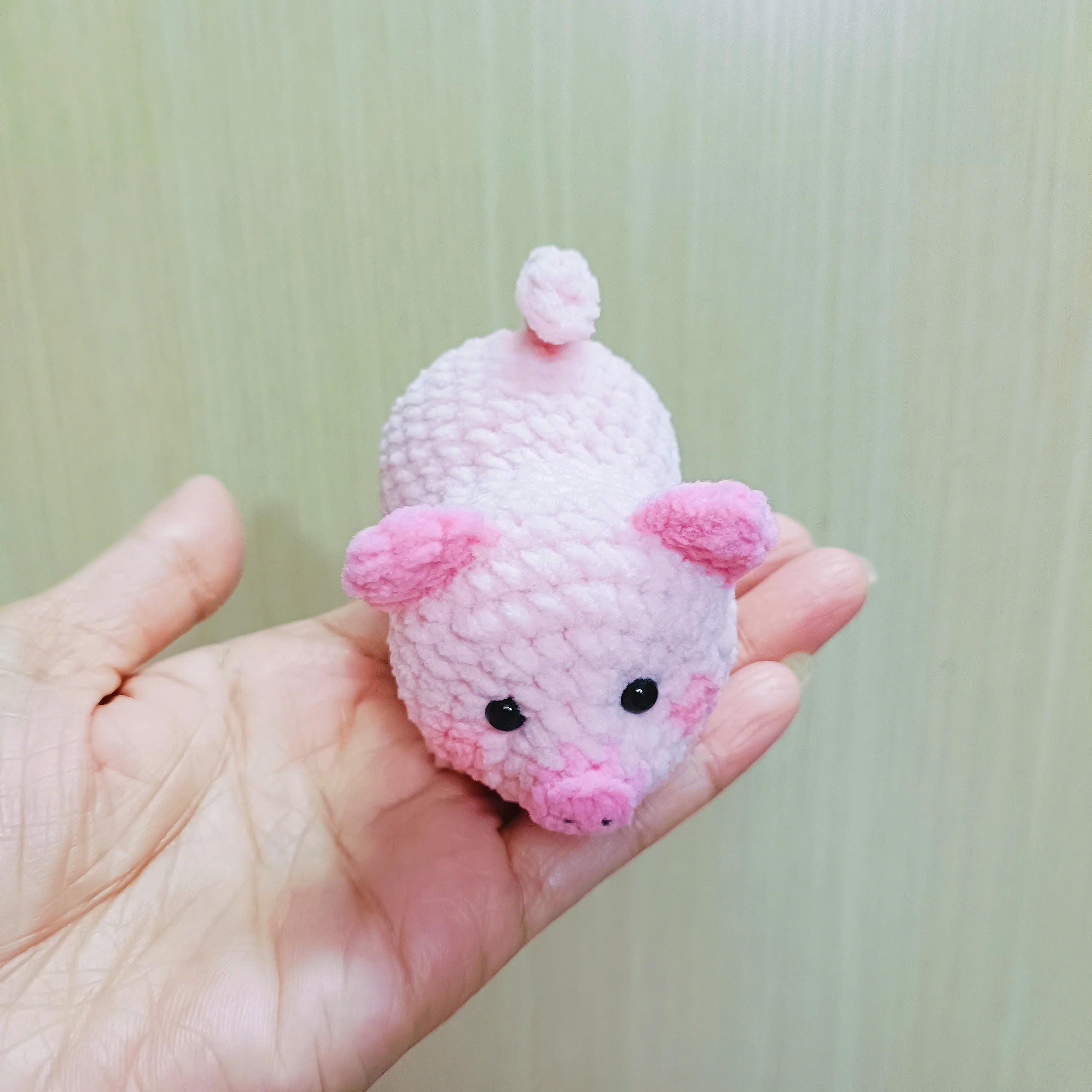 縫わないかぎ針編みのブタのパターン：あみぐるみキーホルダー（米国