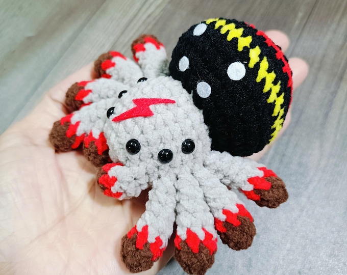 No Sew Super Spider Crochet Pattern: Easy US Term (PDF Pattern)