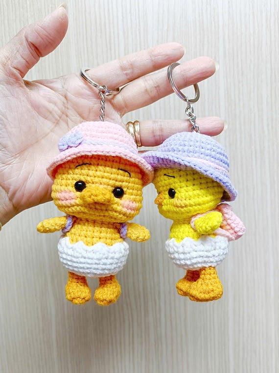 かぎ針編みのアヒルの子とひよこのキーホルダーのパターン：あみぐるみ