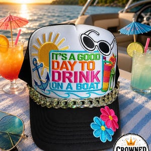 Gorra de camionero personalizada Lake Days Boat Summer - Gorra de camionero para mujer con parches termoadhesivos, cadena y detalles brillantes.