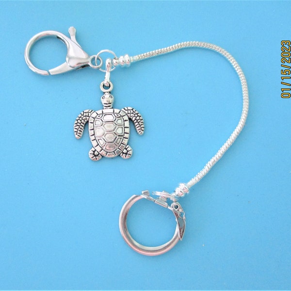 Purse, Bag,Backpack & More Key Finder Keychain, Key Ring.  New. Chain with Cute Turtle Charm.