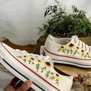 Sunflowers Embroidery Low Tops, Custom Converse Low Tops, Hand Embroidery Converse Flowers, Flowers Meadow Converse, Birthday Gift for Her