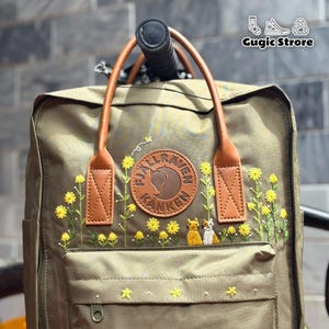Individuell gestickter Fjällräven Kanken Rucksack, Katzen- und Blumenstickerei, individuell gestickter Rucksack für Katzenliebhaber, Gänseblümchen Schulanfanggeschenk