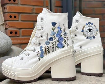 Handgeborduurde blauwe roos bruiloft Converse, iets blauw Chuck 70 luxe hak, aangepaste naam datum geborduurde sneakers, hoge hakken bruiloft