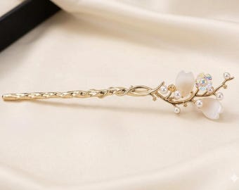 Handmade Gold floral pearl hair pin: Titanium Steel Vintage hair stick