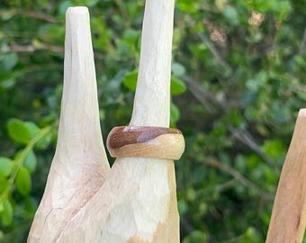 Anillo de madera de roble con forma de corazón (talla 7.5 EE. UU.) - Hecho a mano - Alianza de boda/compromiso