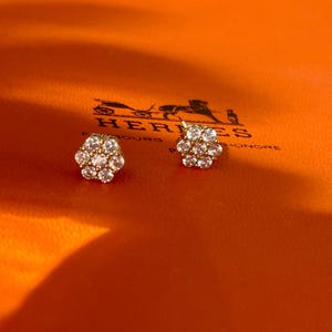 CZ Diamond 7 Flowers Earrings • Gold Stud Earrings • Dainty Earrings • Minimalist Earrings • Girlfriend Earrings • Gift for Mom