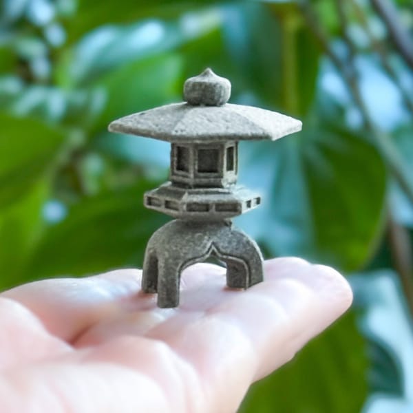 One Miniature Pagoda Statue – Japanese Garden Ornament for Terrariums, Houseplants and Bonsai - 6 Styles