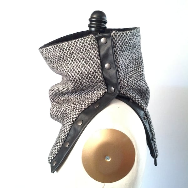 Sale 30% off Cowl, scarf  black and white wool