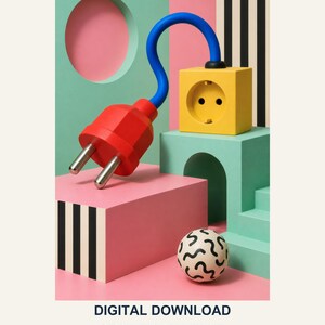 Può includere: Una spina elettrica rosso brillante collegata tramite un cavo blu a una presa gialla. La scena include una piccola sfera bianca con linee nere ondulate, su forme geometriche rosa, verdi e nere. Il testo riporta la scritta DIGITAL DOWNLOAD.