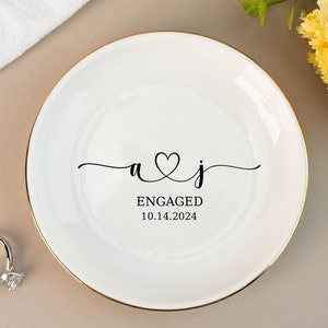 Engagement Gifts, Wedding Ring Dish, Personalized Ring Dish, Gifts for Couple, Gifts for Her, Gift for Bride, Ring Holder Dish, Best Friend