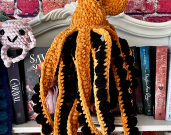 Squirt, el pulpo ancla pigmeo, compañero de abrazos de crochet