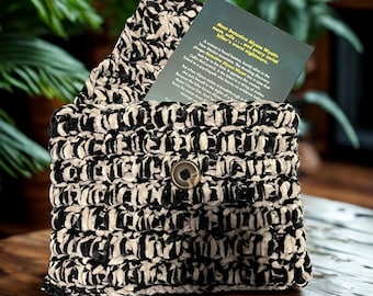 Funda de libro tejida a crochet hecha a mano / Protector de libros acogedor / Apto para libros de bolsillo y de tapa blanda estándar