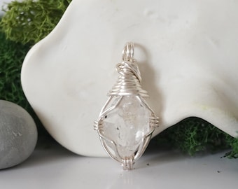 Herkimer Diamond Necklace, Herkimer Pendant, April Birthstone Necklace, Manifestation Crystal, 40th Birthday Gifts for Women, Gift for Wife