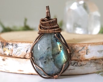 Labradorite Wire Wrapped Pendant, Labradorite Crystal Necklace, Protection Stone Necklace, 2nd Anniversary Gift for Wife