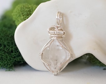 Herkimer Diamond Necklace, Herkimer Pendant, April Birthstone Necklace, Manifestation Crystal, 40th Birthday Gifts for Women, Gift for Wife