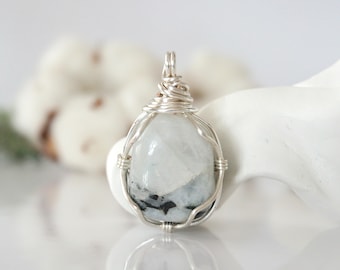 Rainbow Moonstone Necklace, Natural Moonstone Pendant, June Birthstone Pendant, 3rd Anniversary Gift, Gift for Wife