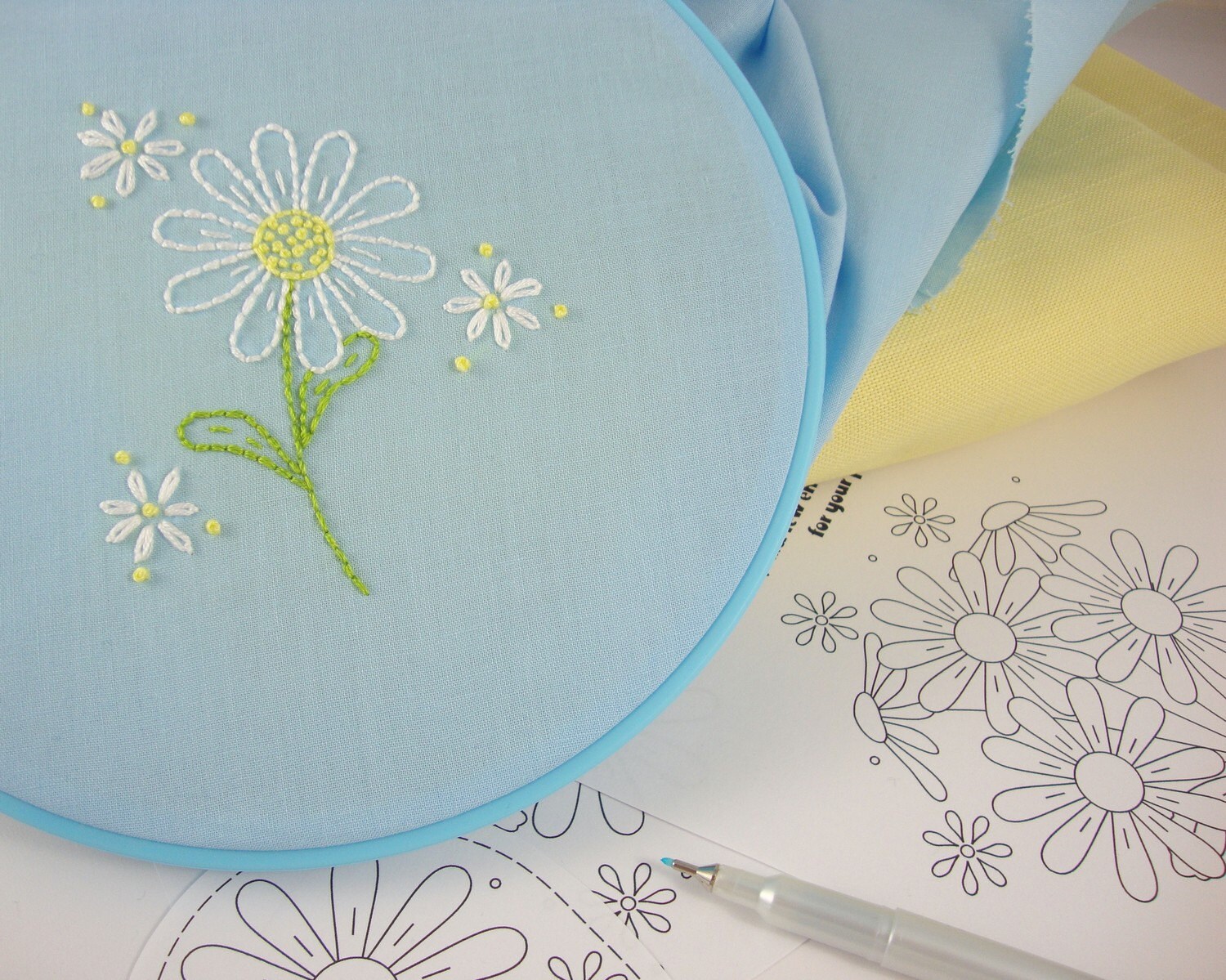 Daisy Hand Embroidery Pattern Daisy Embroidery Daisy Design Etsy