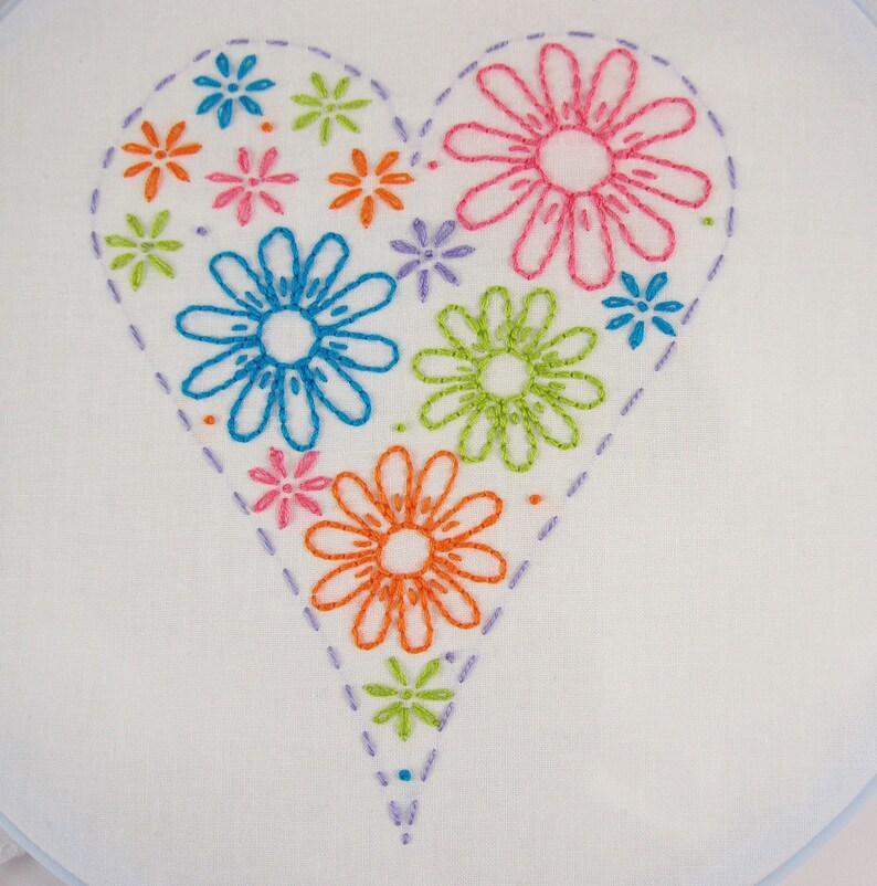 Daisy Hand Embroidery Pattern Daisy Embroidery Daisy Design Etsy