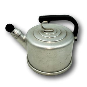 Vintage Aluminum Whistling Kettle with Black Handle & Spout Cap – Retro Mid-Century Kitchenware