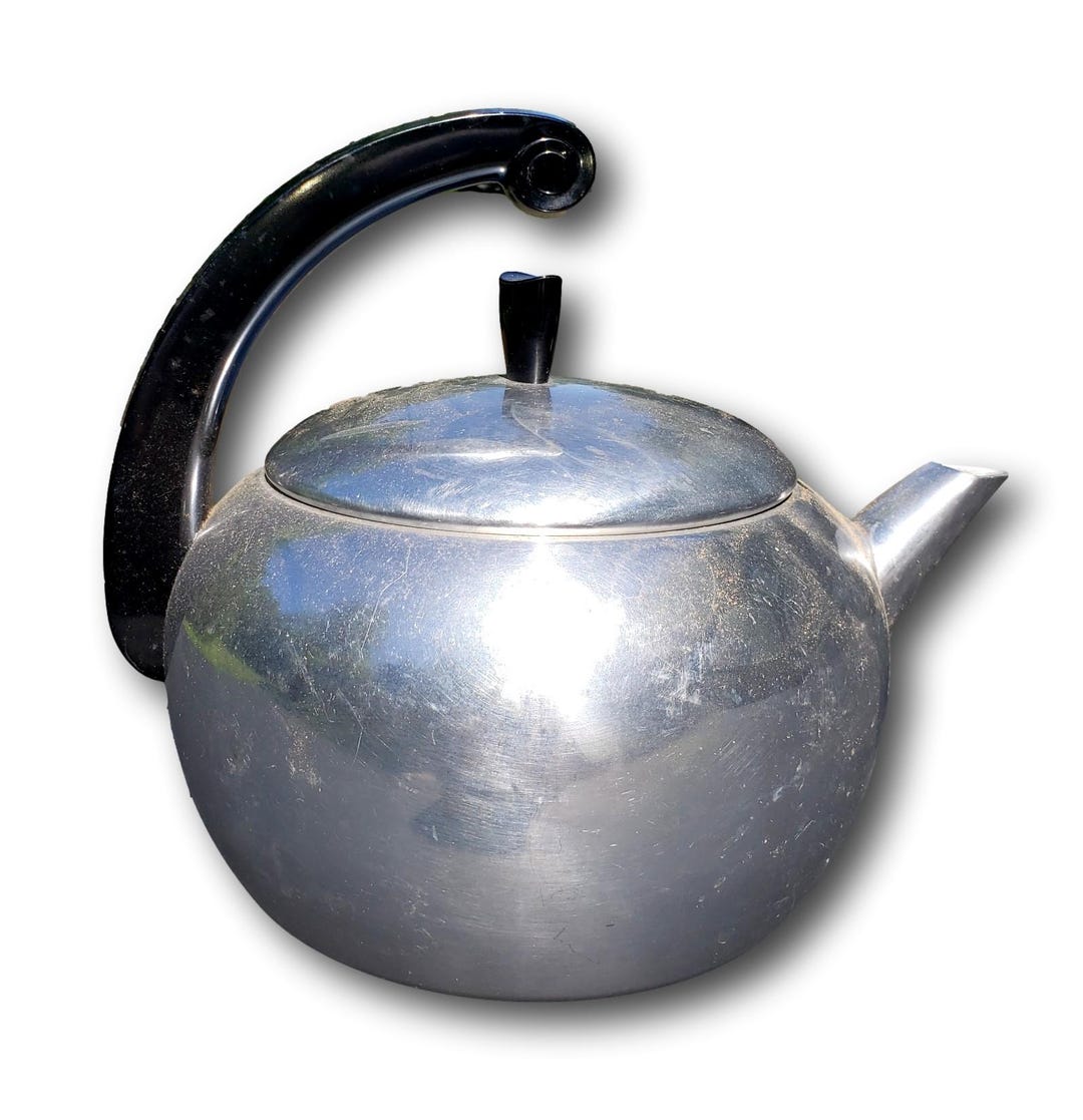 Most Basic Kettel Ever Vintage Wear-ever 38104 Tea Kettle | 4 Quart Aluminum Kettle | Bakelite ...