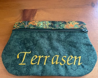 Terrasen Travel Bag, Throne of Glass