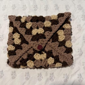 Crochet Tablet/Book/Kindle Sleeve - Granny Square Button Case