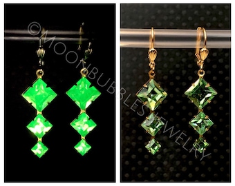 Vintage Uranium Glass rhinestone earrings in crystal peridot glows ultraviolet black light Vaseline glass jewelry plus mini uv light