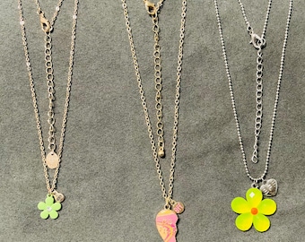 Friendship Necklace Set – Flower Charms & BFF Heart Pendants