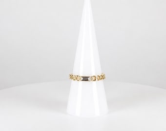 Gold Tone Curb Link Ring Size 8, Crystal Baguette Ring, Minimalist Chain Band, Stackable Fashion Ring, Everyday Jewelry Gift