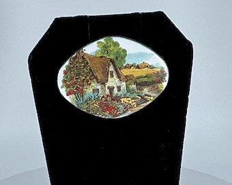 Vintage Cottagecore Brooch – Hand-Painted Style Oval Ceramic Pin with English Countryside Scene