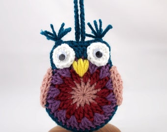 Amigurumi Crochet Owl done in Teal