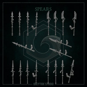 Puede incluir: Una colección de 18 diseños de lanzas diferentes, todos en color gris, con la palabra "SPEARS" en la parte superior y "GREYTIDE STUDIO" en la parte inferior de la imagen.