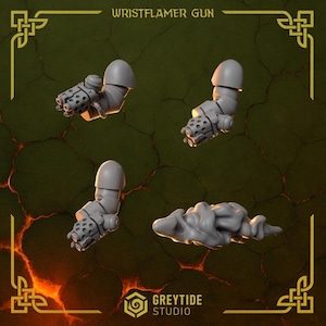 Puede incluir: Cuatro miniaturas grises de plástico de Wristflamer Gun, con el texto "WRISTFLAMER GUN" en la parte superior. Las miniaturas están sobre un fondo verde texturizado. El logotipo de GreyTide Studio está en la parte inferior.