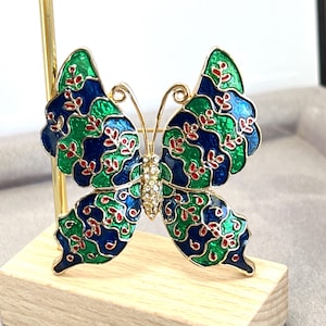 Vintage no sign Blue Green Red Enamel gold tone butterfly brooch pin unsigned beauty